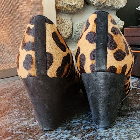 Stuart Weitzman Animal Print Ponyhair Wedge Pumps Size 8.5M - Picture 15 of 16